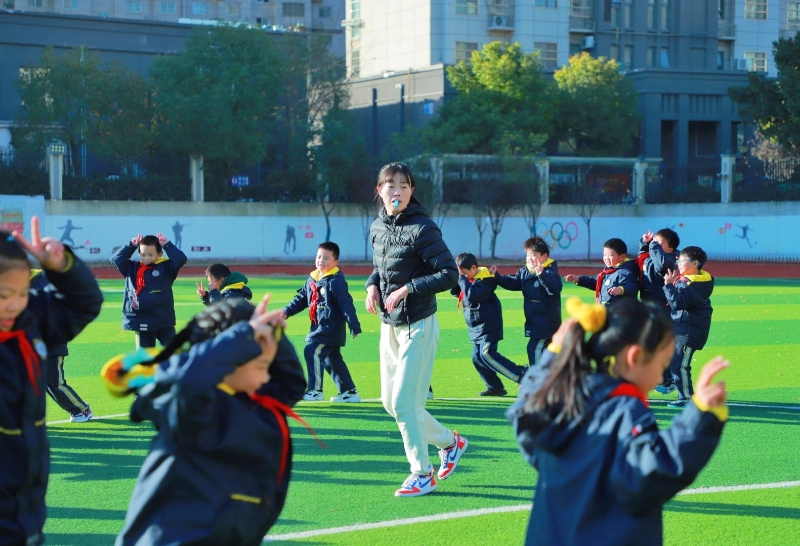 安徽蚌埠龍子湖區(qū)：體育教育“三個一” 添彩校園“小時光”